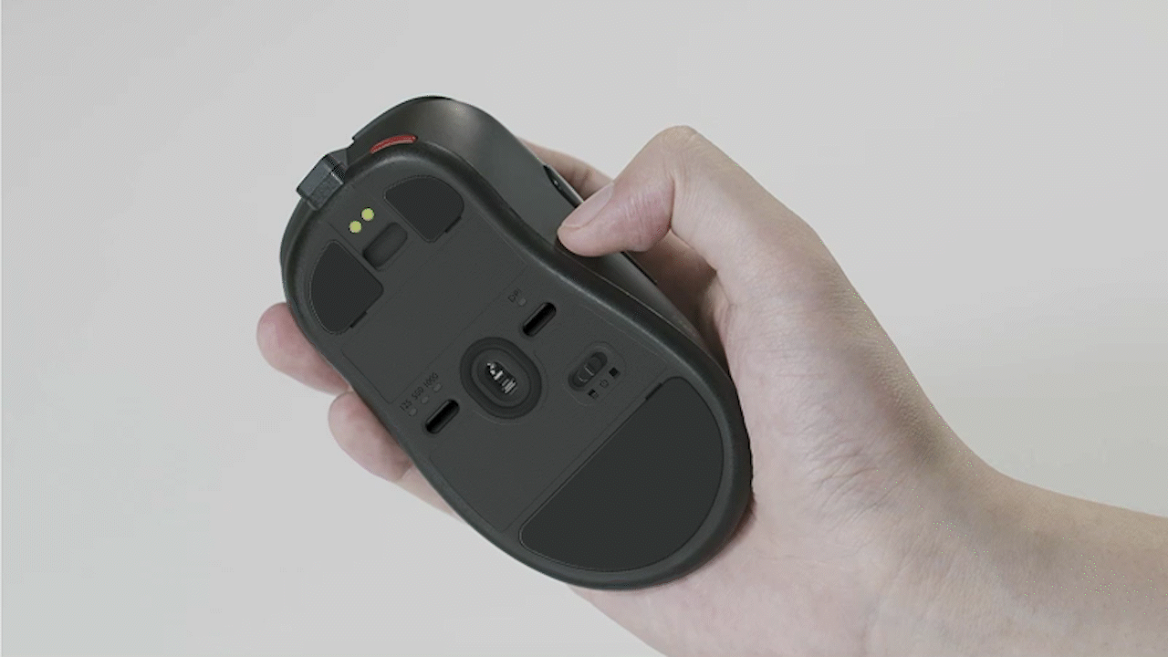 EC-CW mouse thumb placement