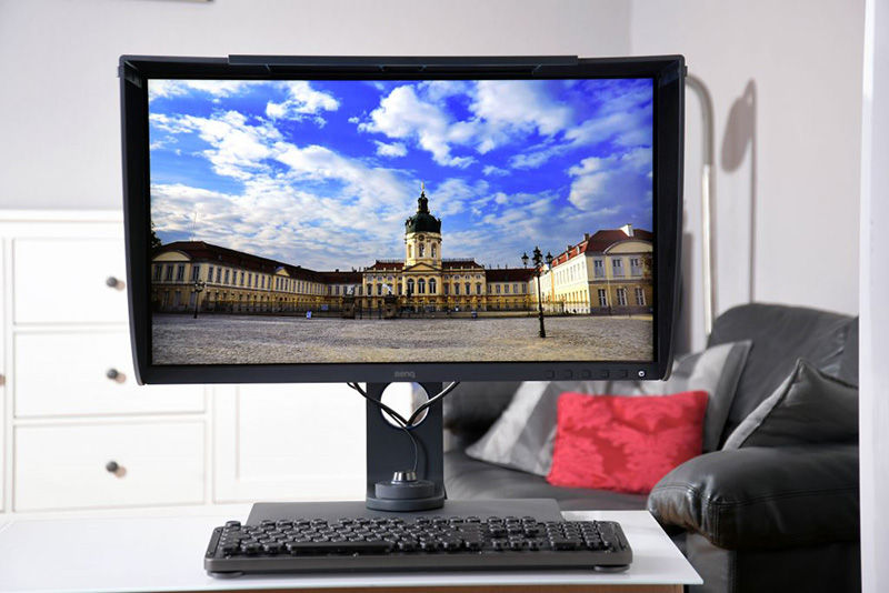 Der BenQ SW270C ist ein professioneller Fotografenmonitor aus der PhotoVue Serie.