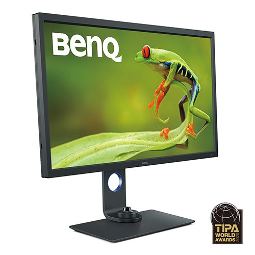 BenQ SW321C earned the best professional monitor 2020 by TIPA.