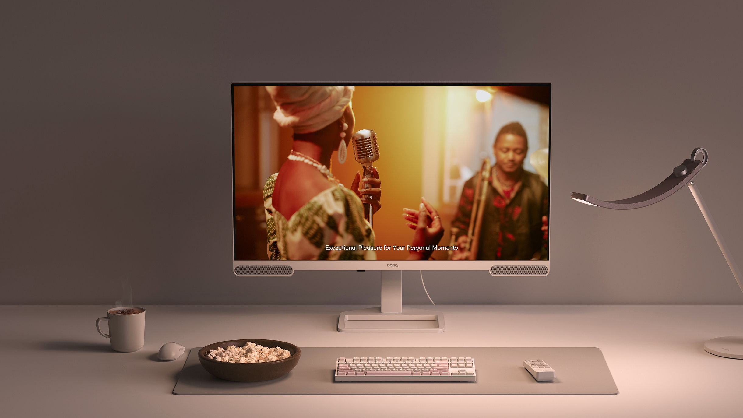 With BenQ EW3290U VIDEO Scenario, you can enjoy exquisite visuals and stereo sound, maintaining crystal-clear dialogue. It’s like having a home theater, fully satisfying your mind and senses.