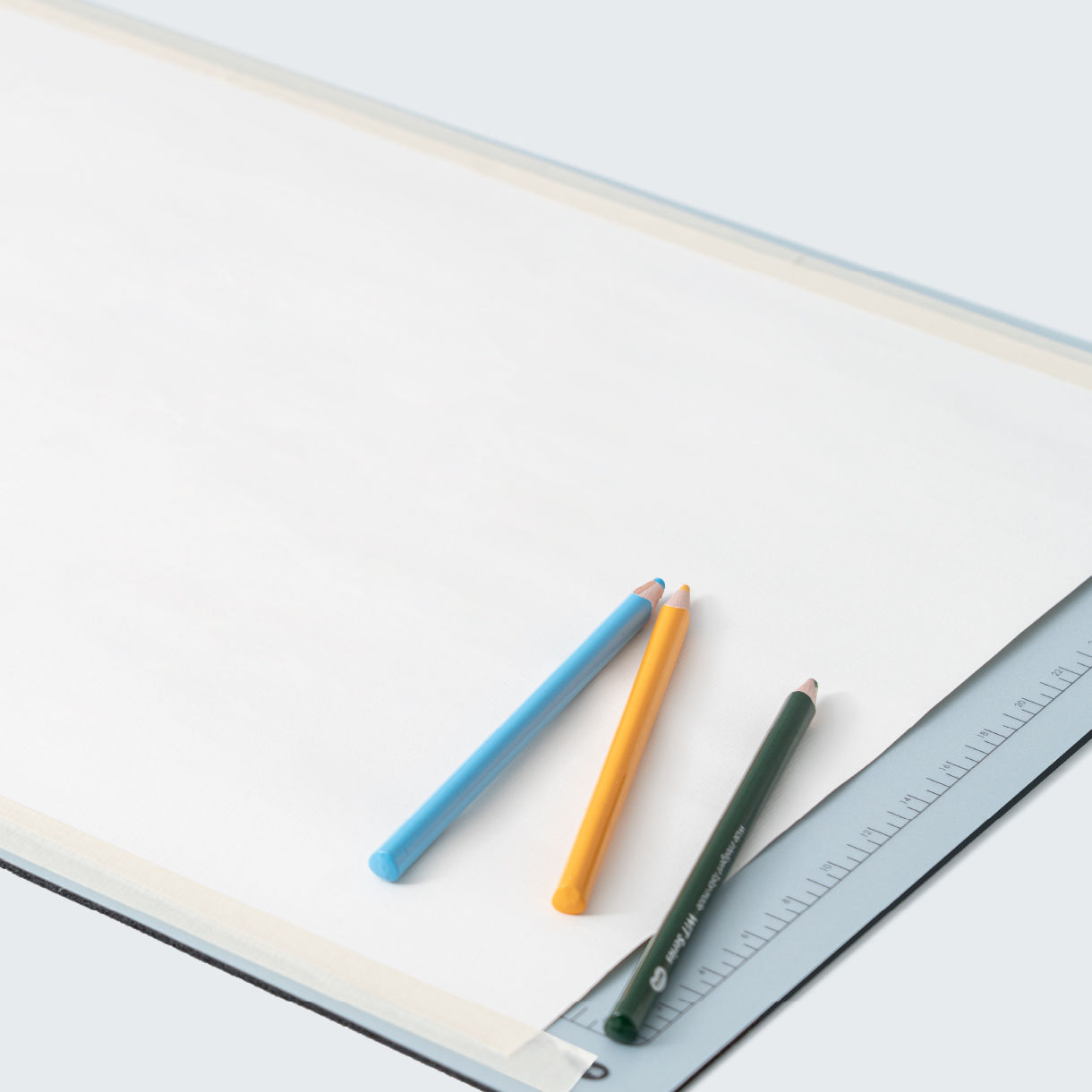 Measuring 75cm x 42cm