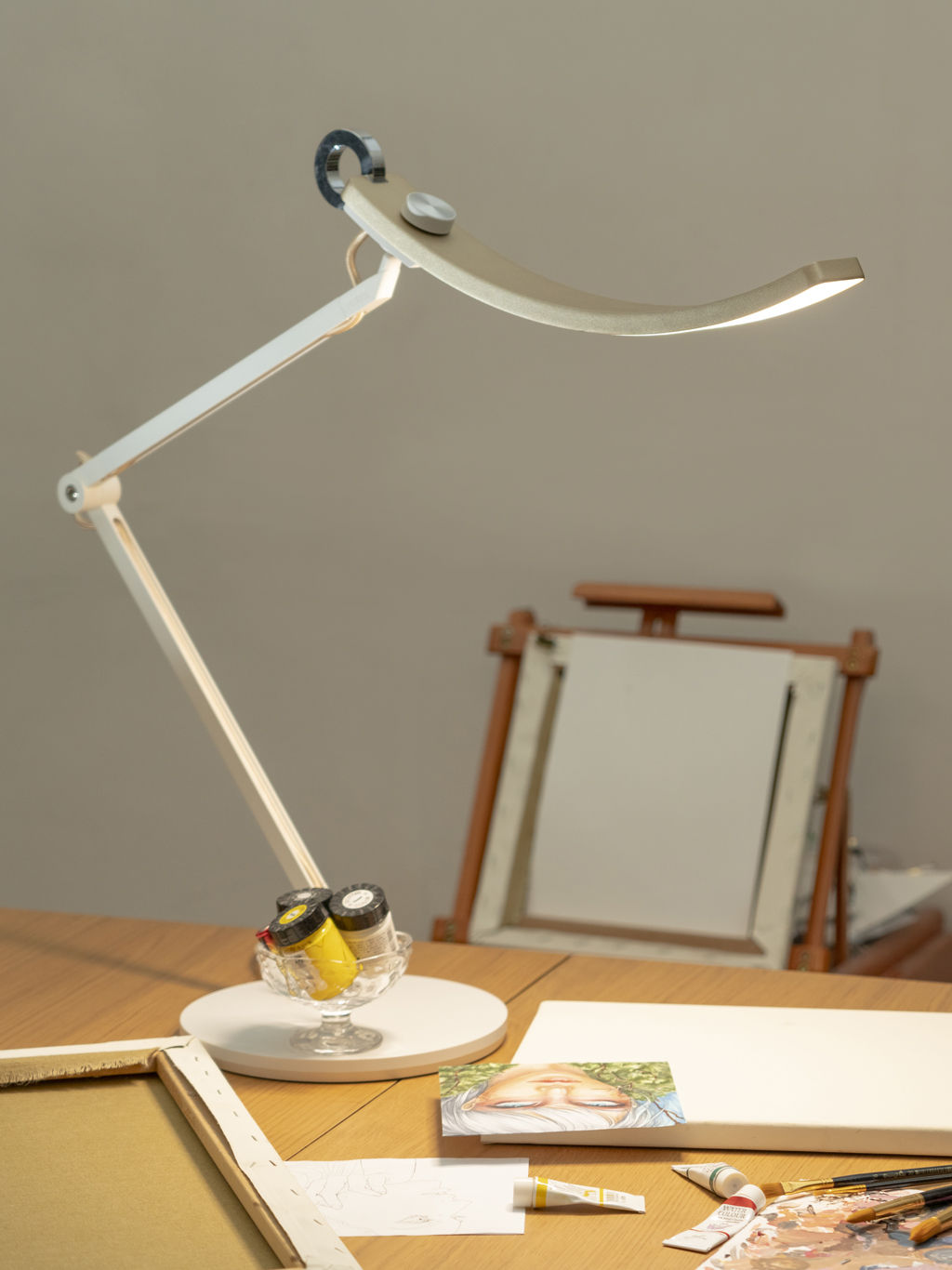 LAMPE DE BUREAU LUMIE DESK LAMP, fournie une lumière naturelle