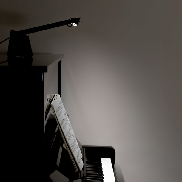 Grand deals piano light