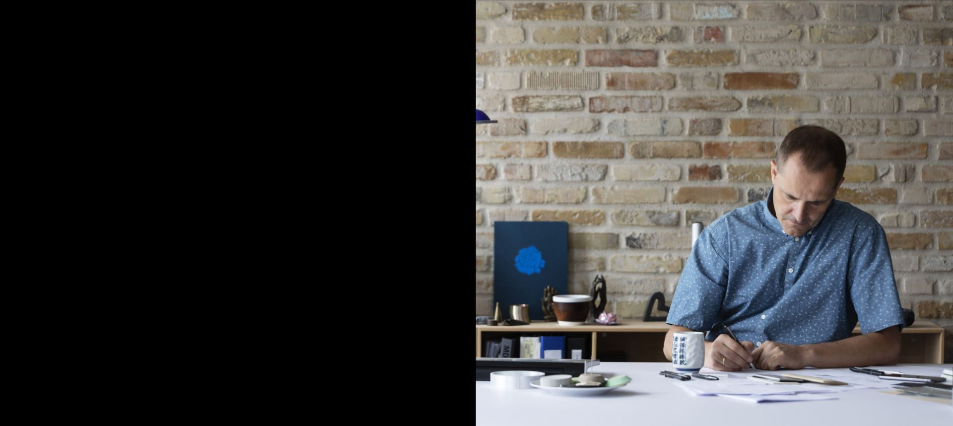 LaptopBar Crafted with Danish Design Team for the Highest Quality