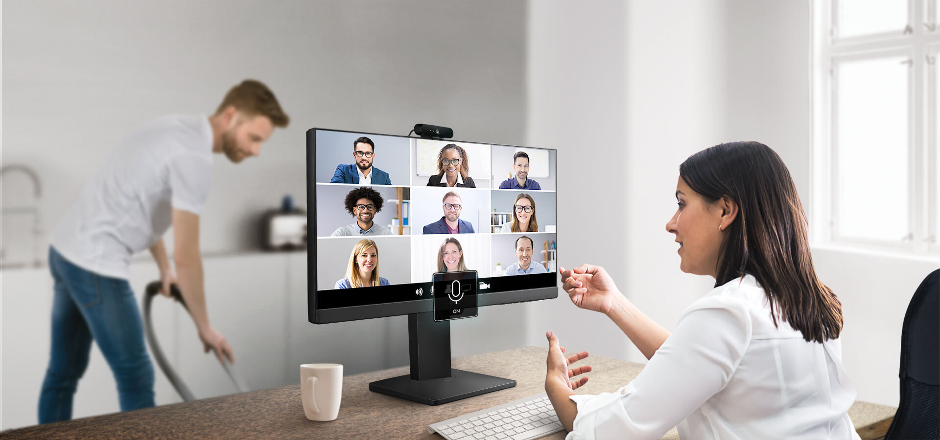 Benq GW2485TC comes with digital microphone and speaker for clear voice quality and effective communications