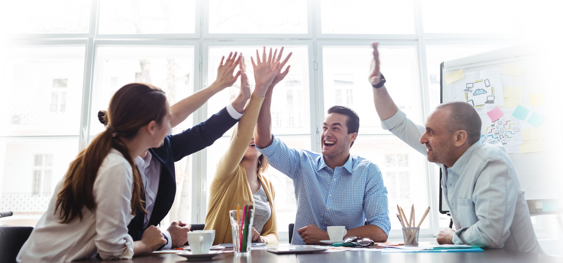 EH600 Smart Wireless Meeting Room Projector   with All the Cutting-Edge Features in One