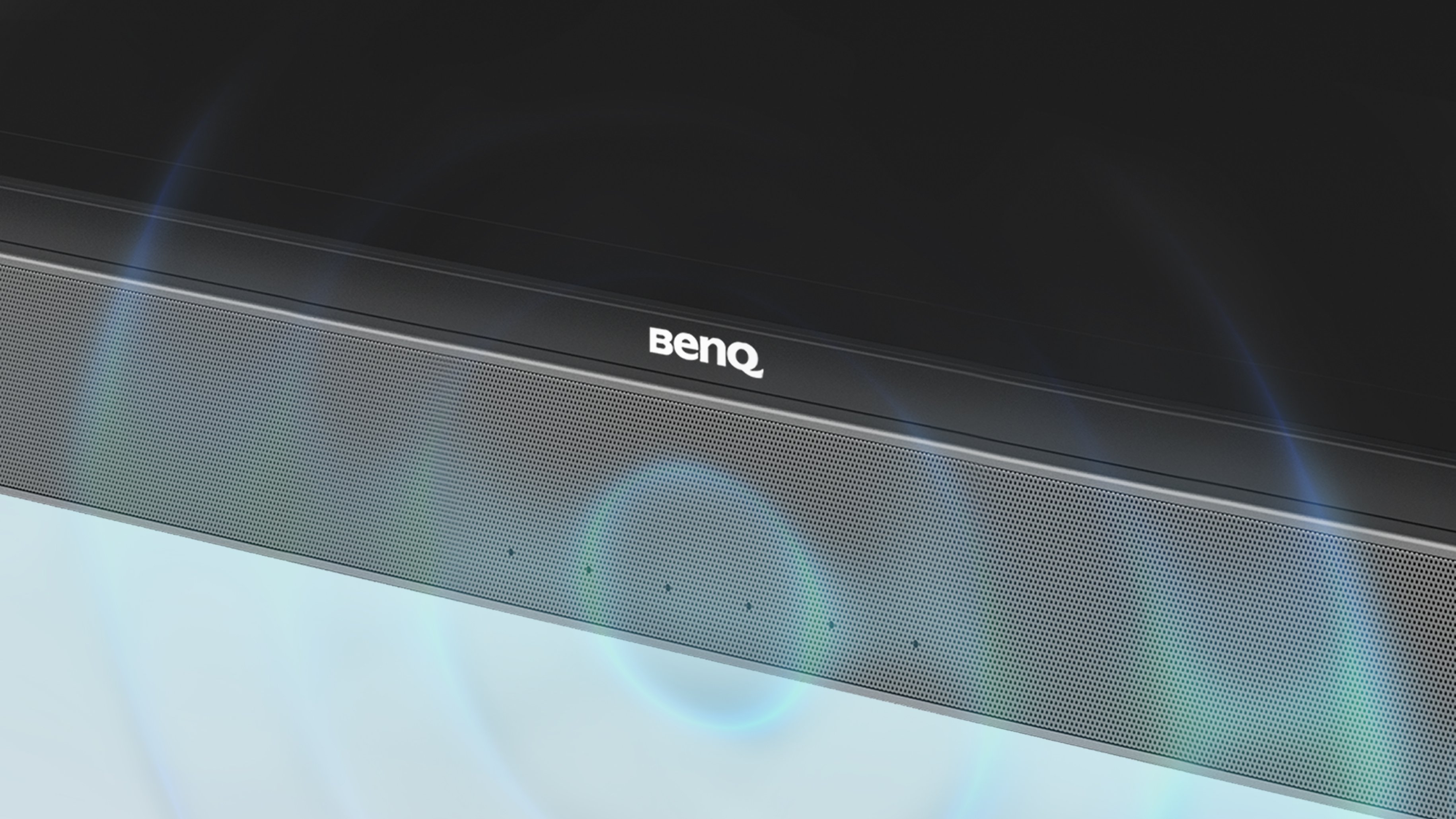 BenQ interactive display come with 6 built-in microphones with echo cancellation and noise reduction