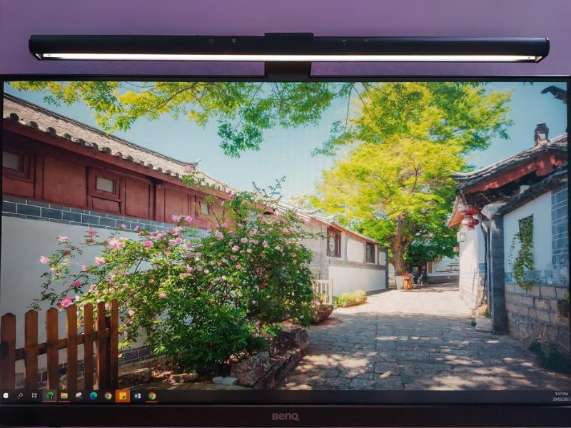 benq-monitor-screenbar-review