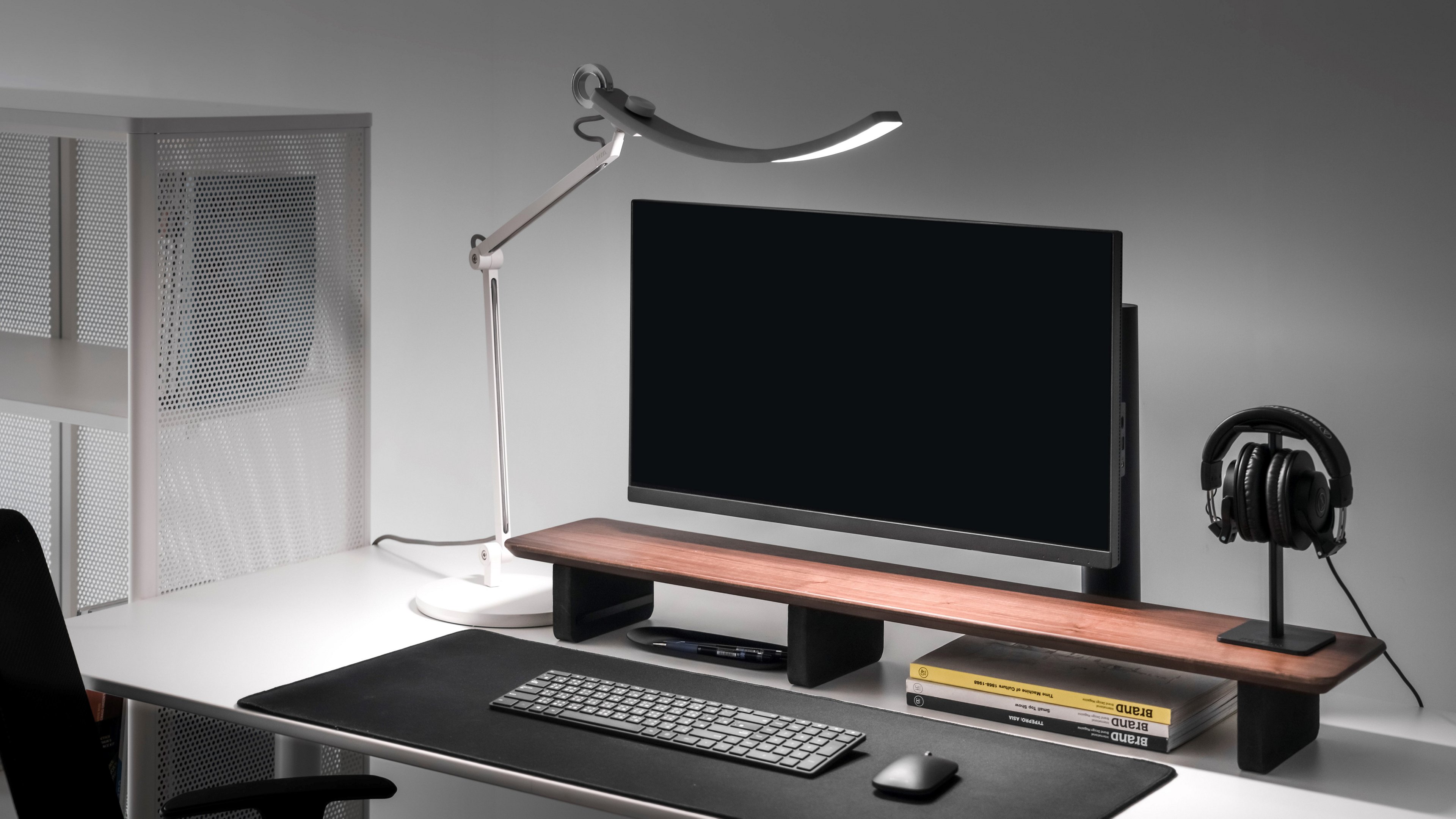 benq e-reading desk lamp proides an ultrawide lighting coverage for home office setups