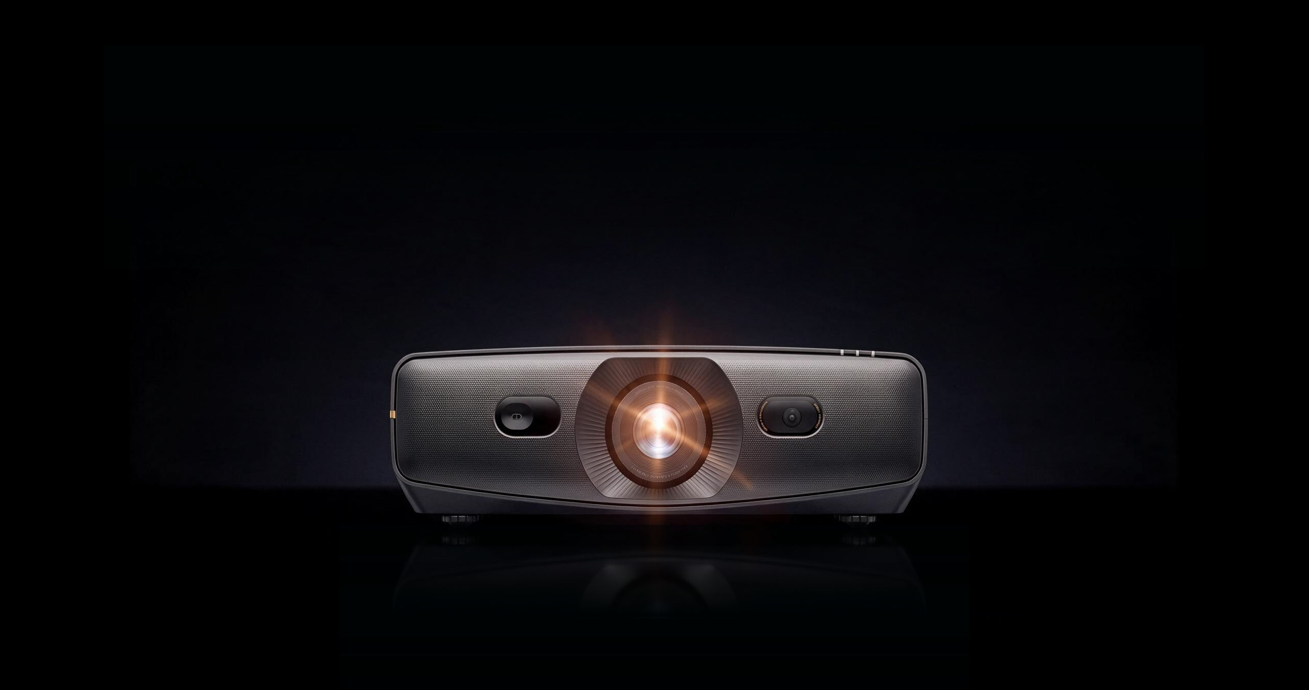 BenQ AK900ST 6000-lumen 4K short throw laser golf projector for indoor simulator setup