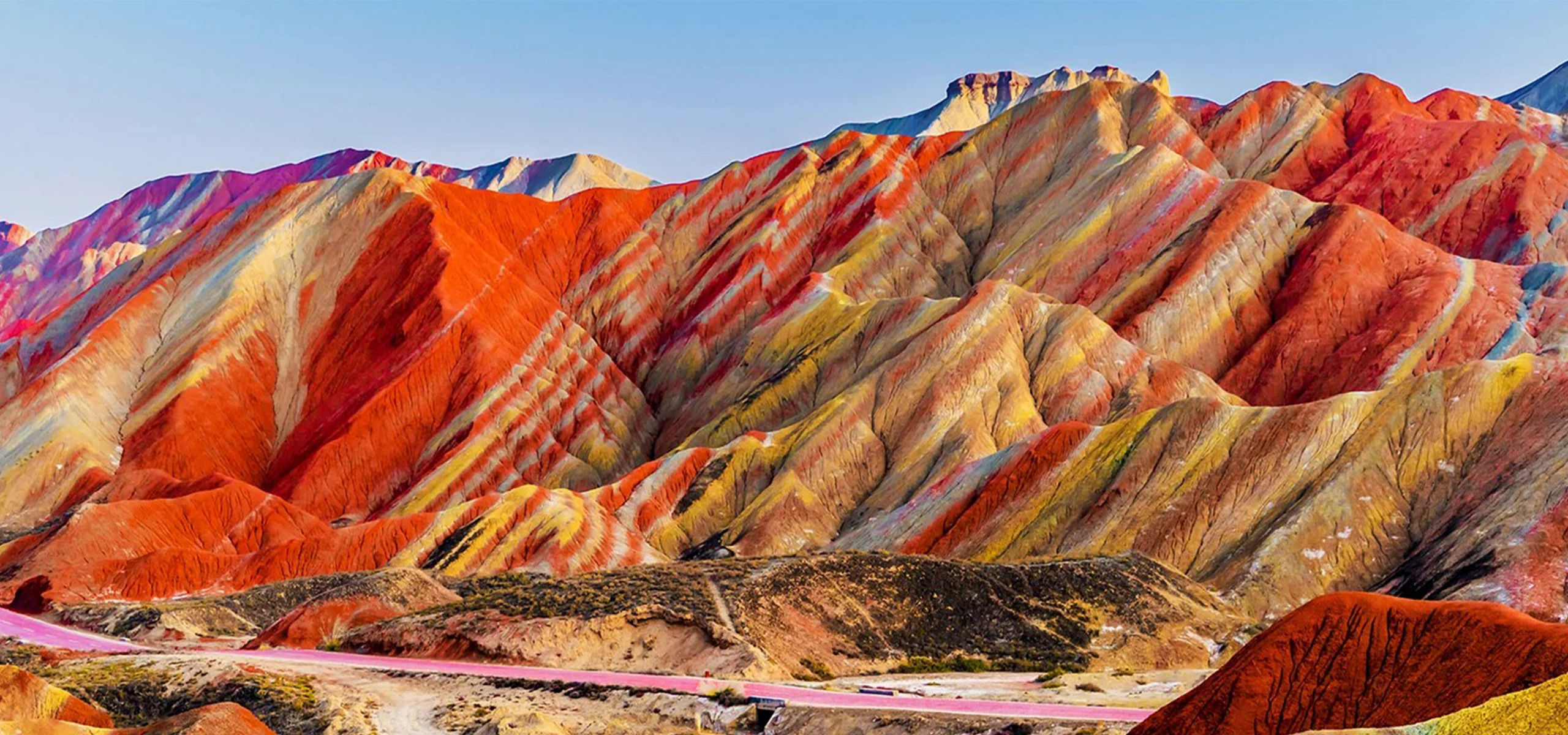  BenQ W2720i Home Cinema Projector, featuring BenQ CinematicColor technology. It accurately covers 90% DCI-P3 and 98% Rec.709 color spaces