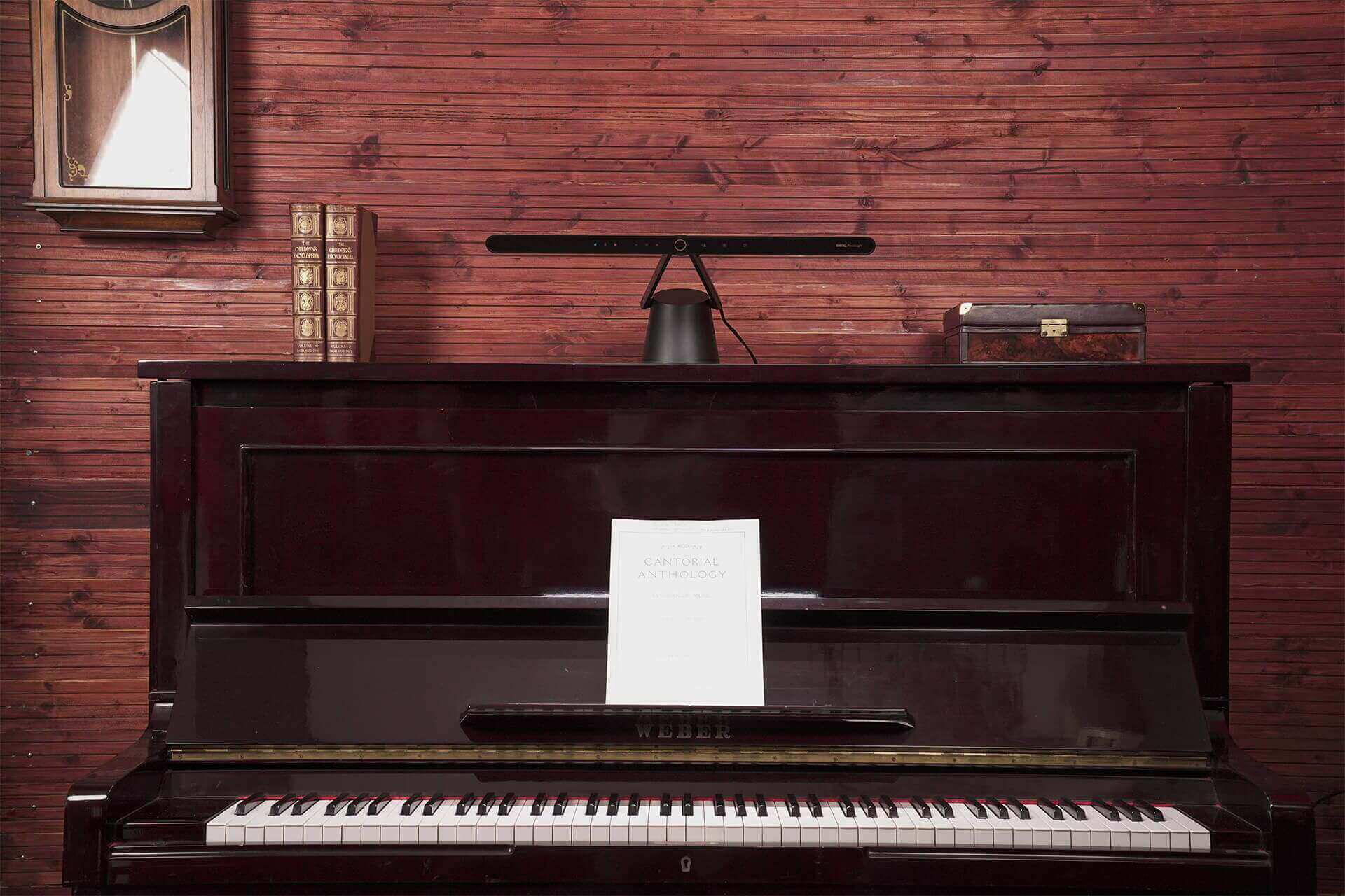 How to choose a piano lamp? 4 to consider in 2020 | BenQ UK