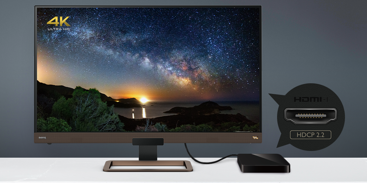 Een 4K monitor verbonden met een streamingtoestel via HDMI, beide HDCP 2.2-conform.