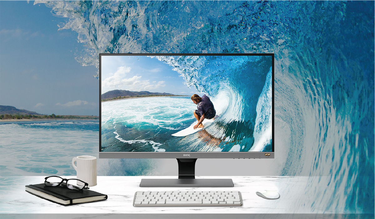 The monitor that comes with HDR technology provides perfect screen quality with a large perceptible difference between bright and dark regions.