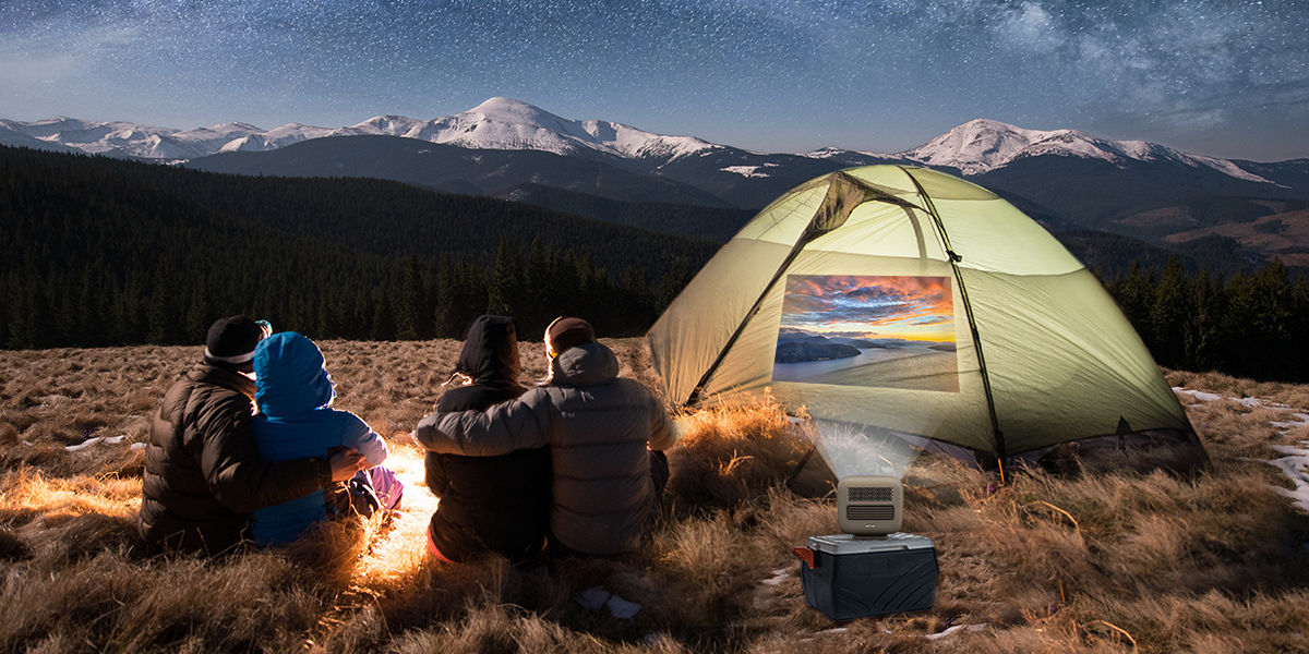 How to choose the best outdoor projector for camping?