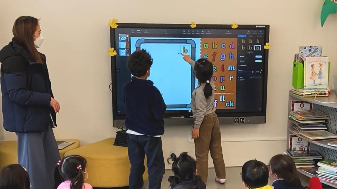 Whiteboarding with digital BenQ Boards