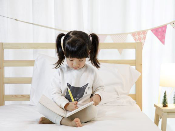 親子共讀時，多對孩子問問題．啟發更多思考能力-內文配圖