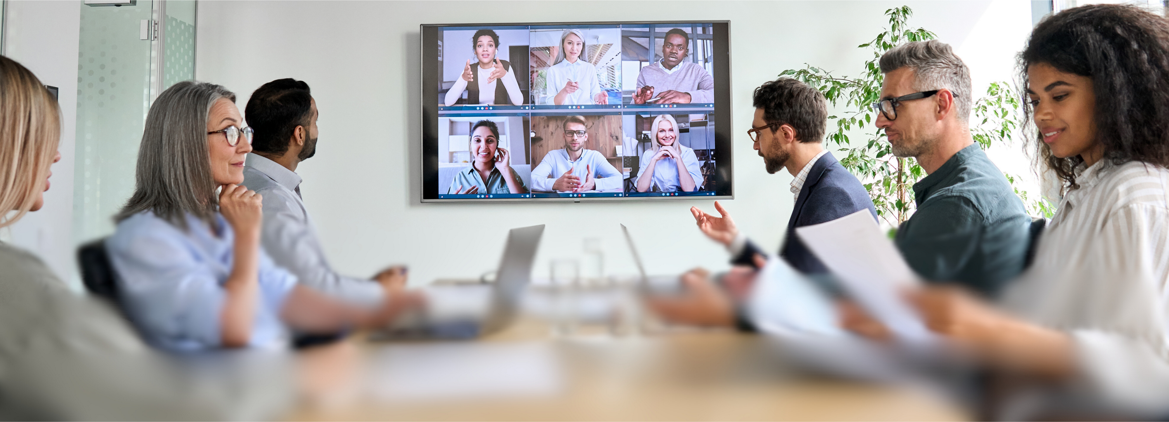 BenQ World’s First Pantone Validated  Signage