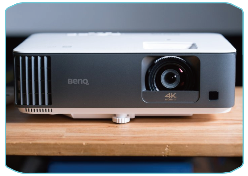 跟上聰明的腳步 Benq Tk700sti多功能智慧投影機 Benq 台灣
