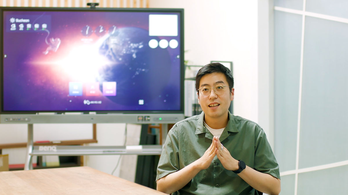 BenQ large-format displays with Jungyul Academy