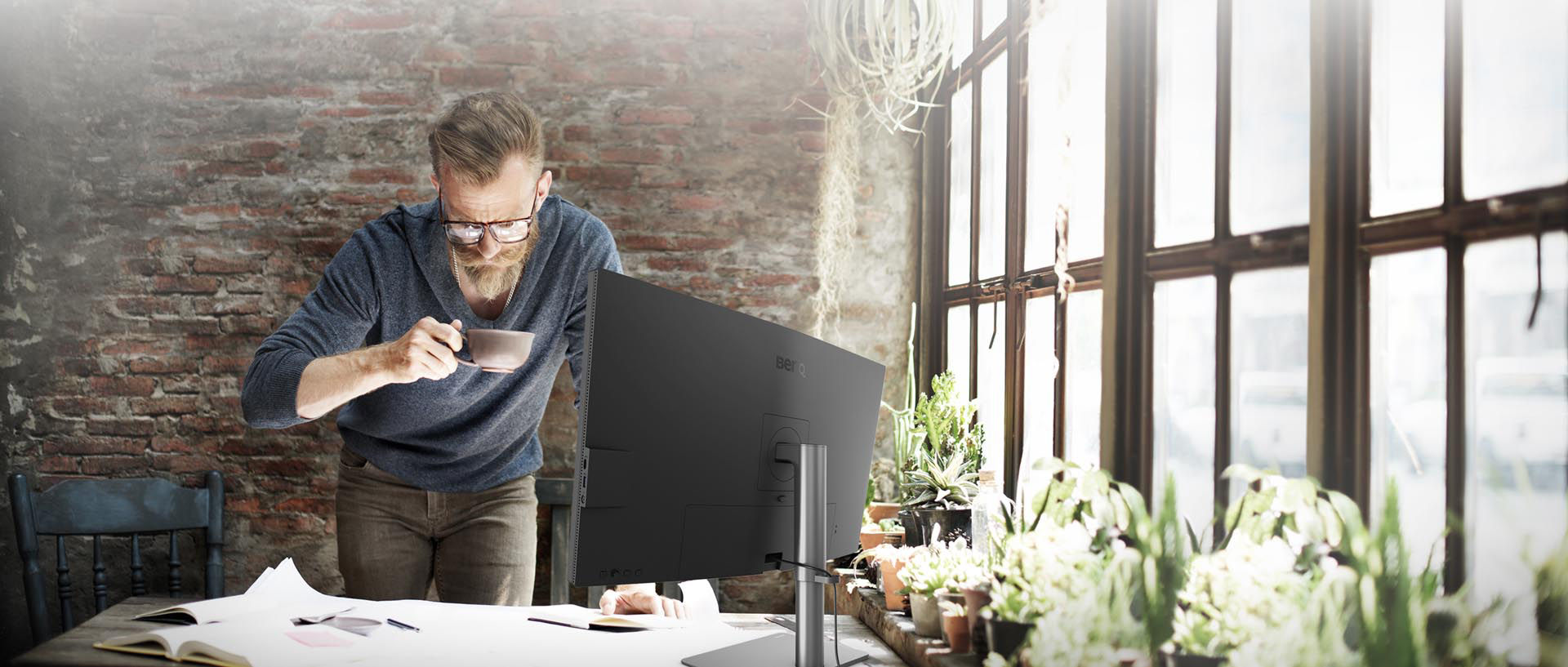 Die DesignVue PD-Serie der BenQ Studio-Monitore für professionelle Designer bieten eindrucksvolle Features, um den Workflow noch angenehmer zu machen.