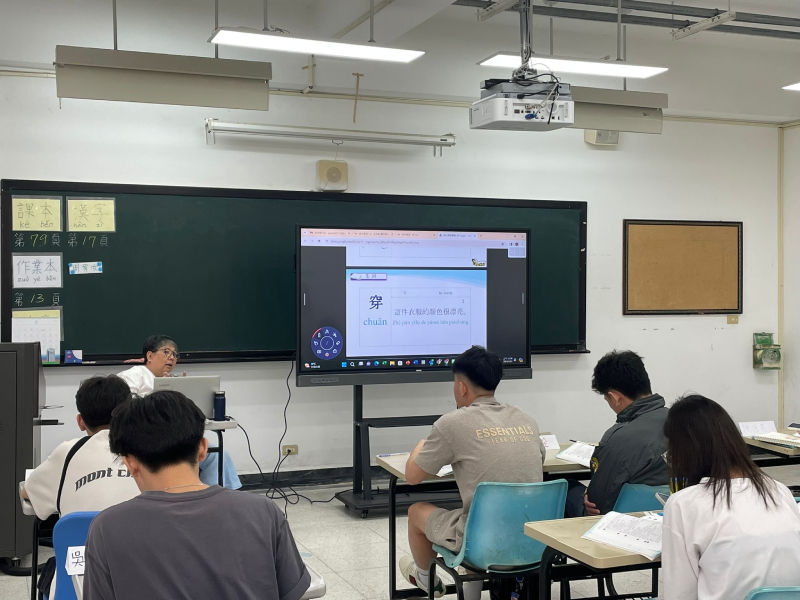 BenQ 大屏貼心設計 提升「城市科大」華語教學互動率 