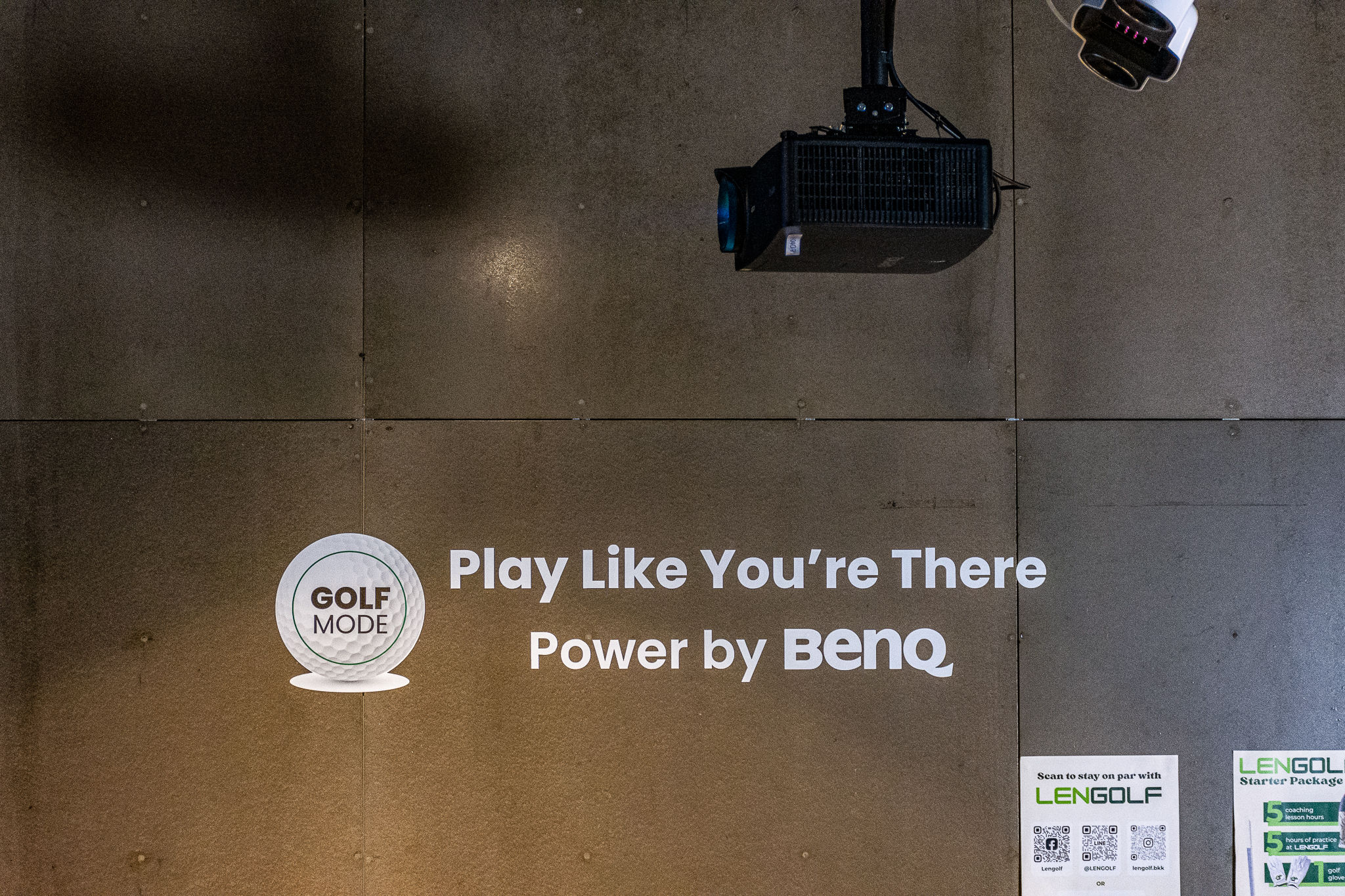 BenQ LK936ST in LenGolf Bar and Academy