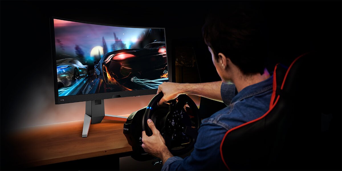 BenQ MOBIUZ curved monitors wrap up the vision and sound, providing gamers with more immersive racing, as if in the real-world. 