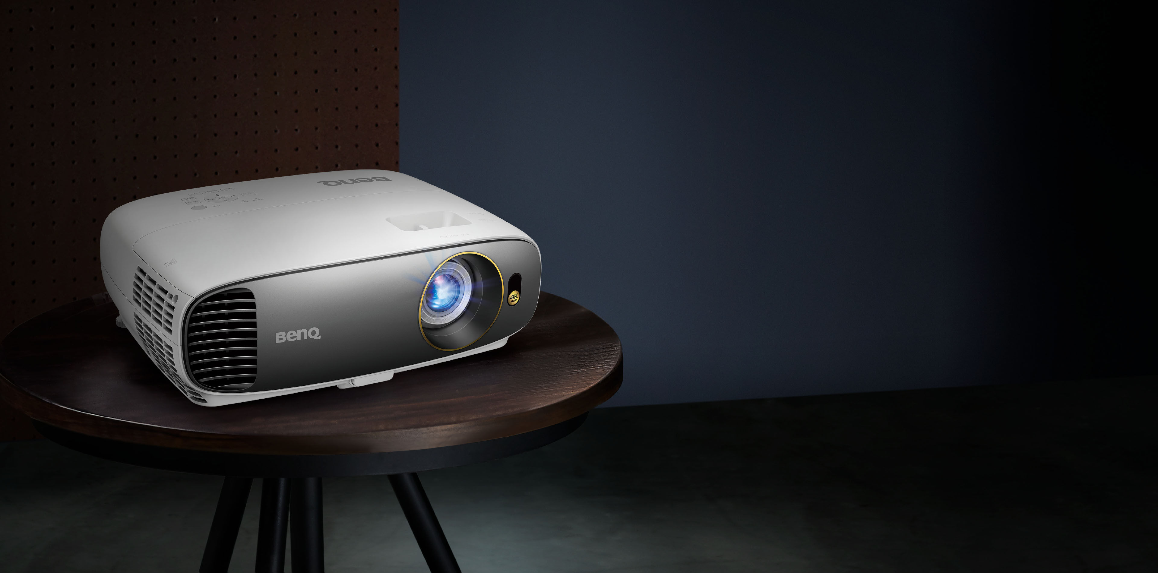 W1720 | 4K HDR Home Theater Projector with 100% Rec.709