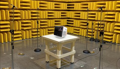  BenQ CinematicSound projectors undergo an Anechoic Chamber Sweep Test to ensure optimal audio performance