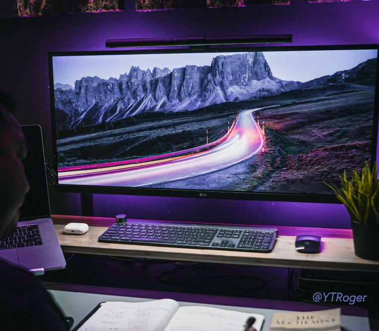 La MEILLEURE lampe de bureau en 2021/BenQ Screenbar Plus 