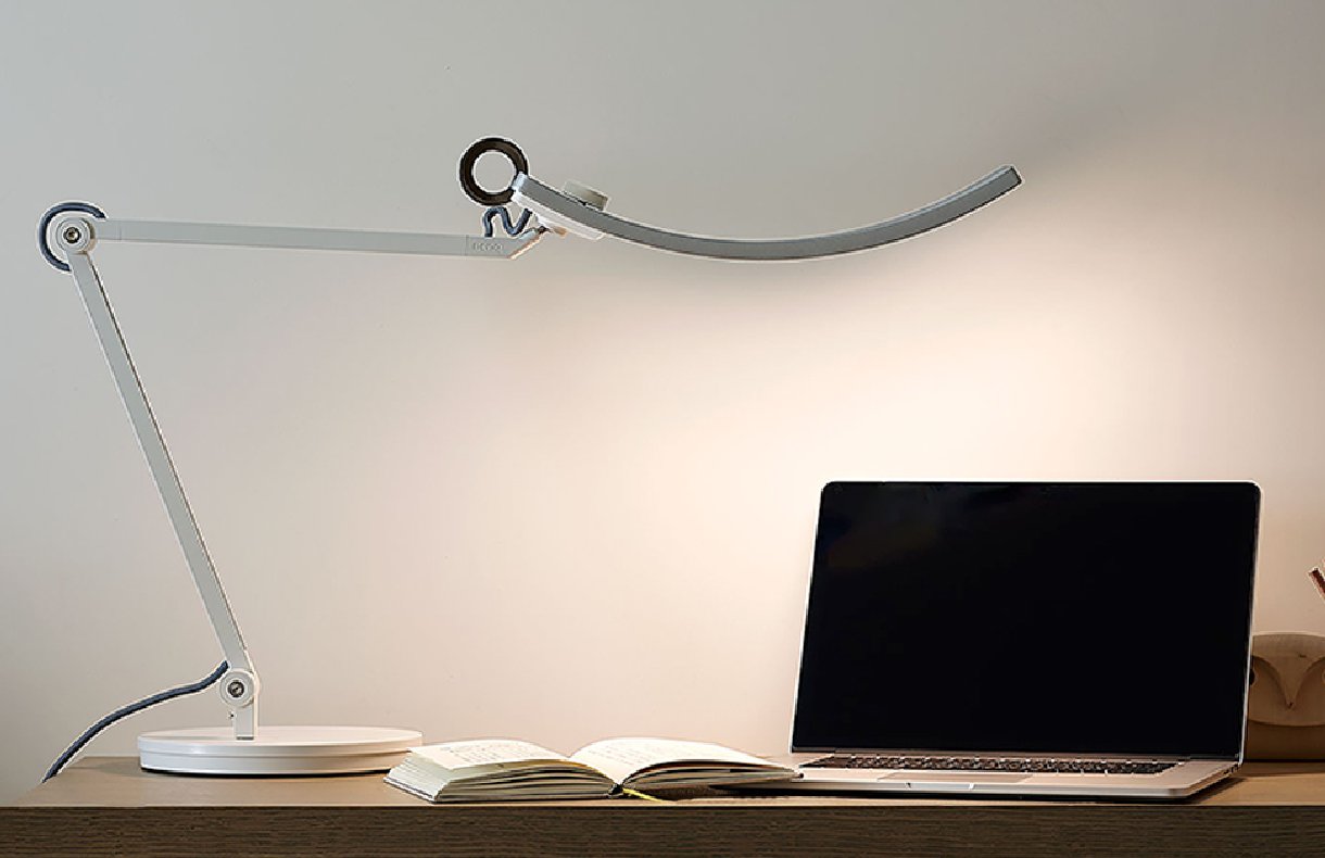 WiT Desk Lamp