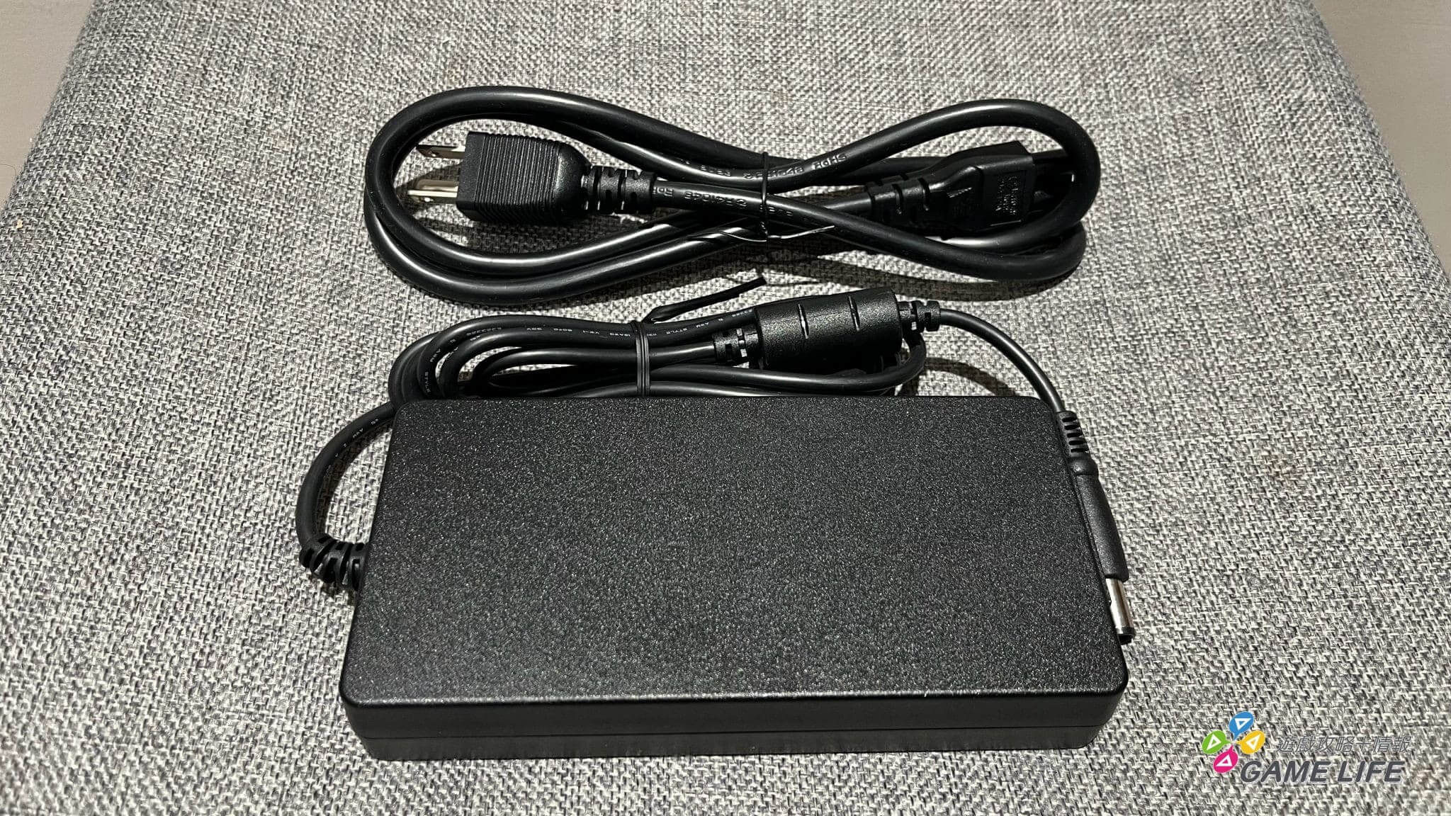 BenQ Dp1310 Docking Station 擴充底座：擴展視野，穩定便利，一鍵切換工作與娛樂