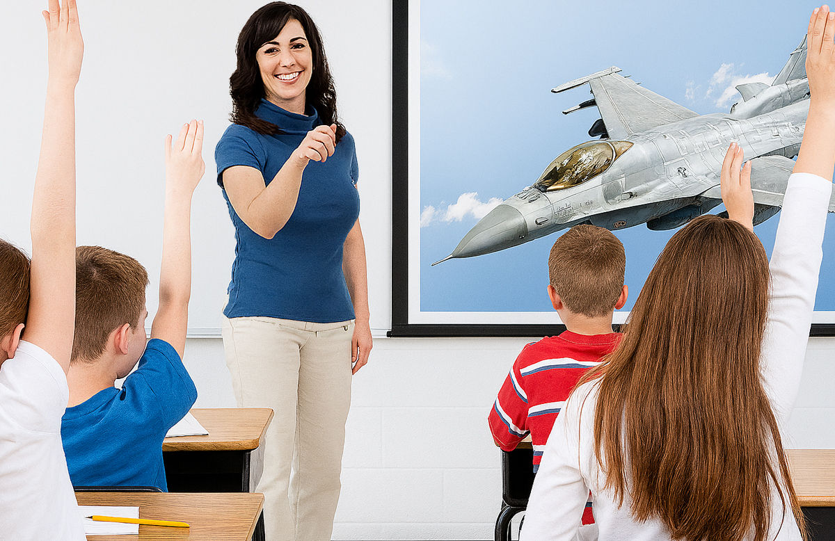 使用 100% 耗電量， 呈現最佳投影表現