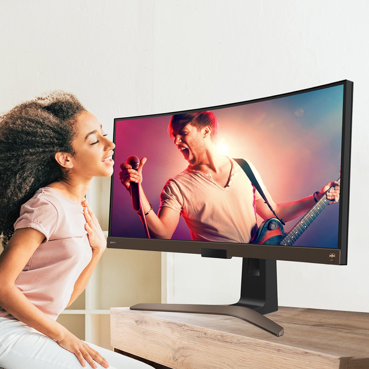 benq ew3880r Pop/Live Mode ensures clear vocals and realistic, live audio quality