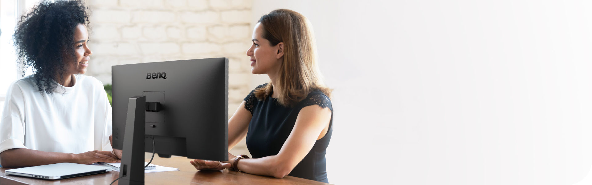 BenQ has dedicated itself to eye comfort with unique designs 