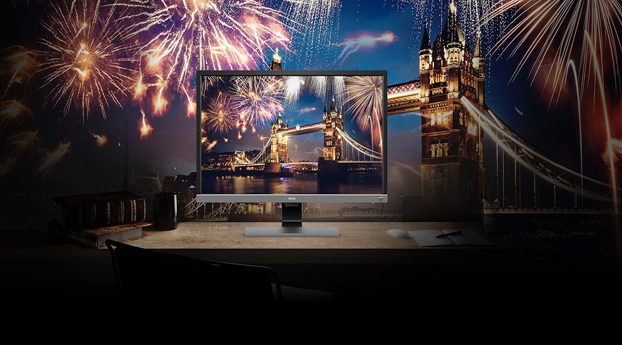 The monitor supports HDR resolution and shows the high quality image of fireworks at tower bridge in London.