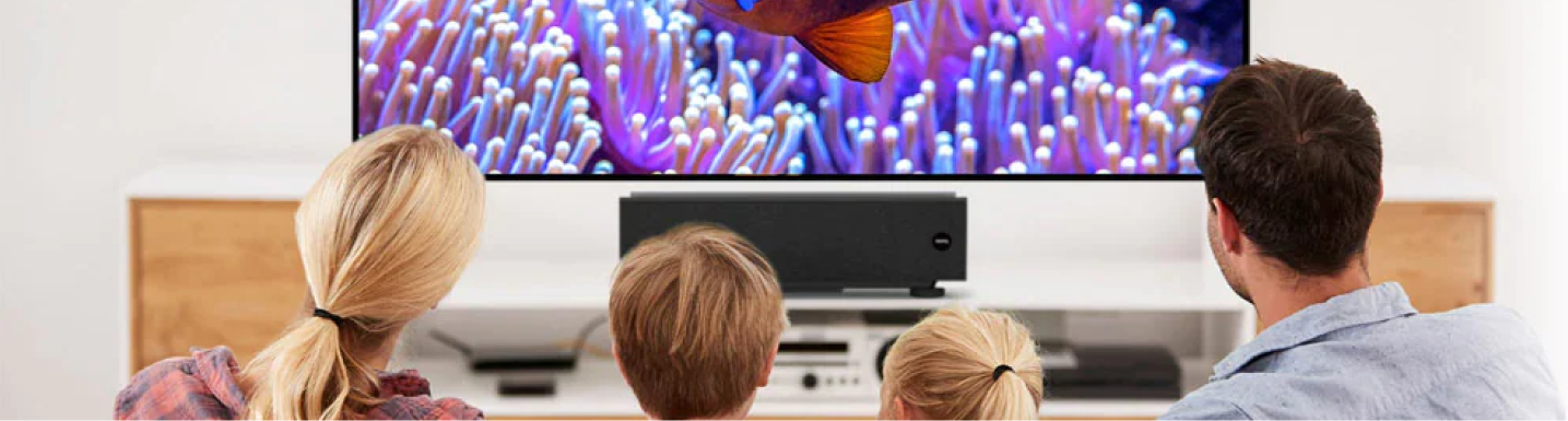 BenQ Laser TVs mit 4K-UHD-Auflösung bieten scharfe Bilder mit leuchtenden Farben auf bis zu 100" Projektionsfläche