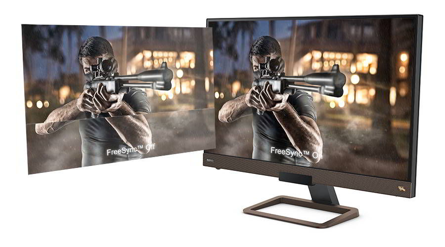 The monitor shows two display pictures, one with FreeSync mode on and the other with FreeSync mode off.