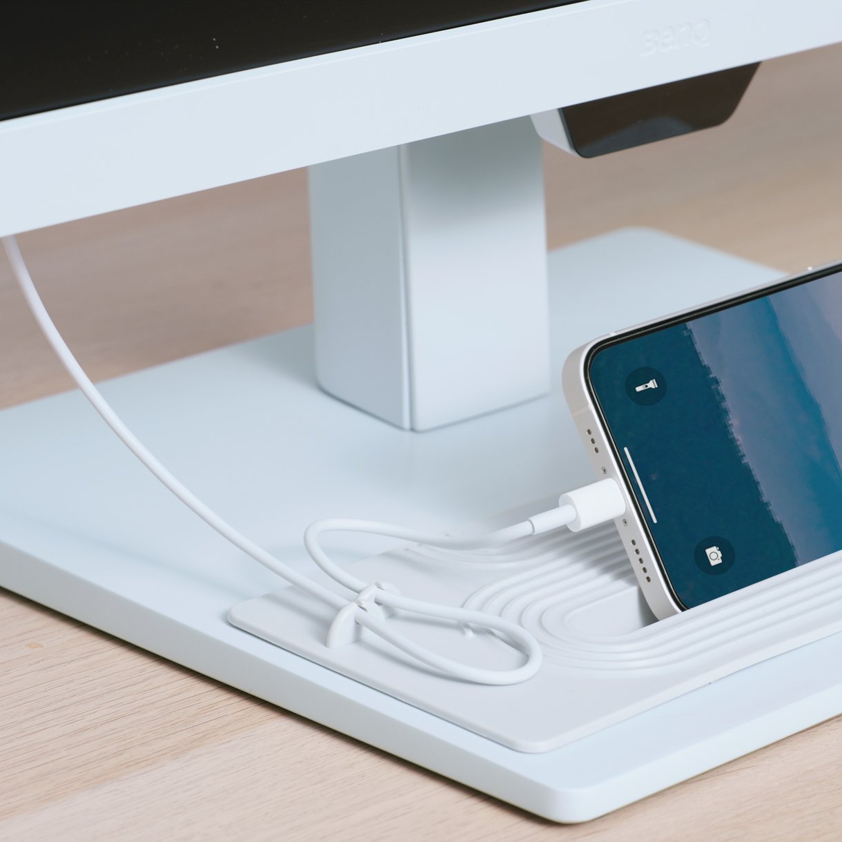 BenQ GW3290QT optional accessory base cover GC01 keeps your cords untangled and easy to use while the downstream USB-C™ port delivers data and power to your phone.