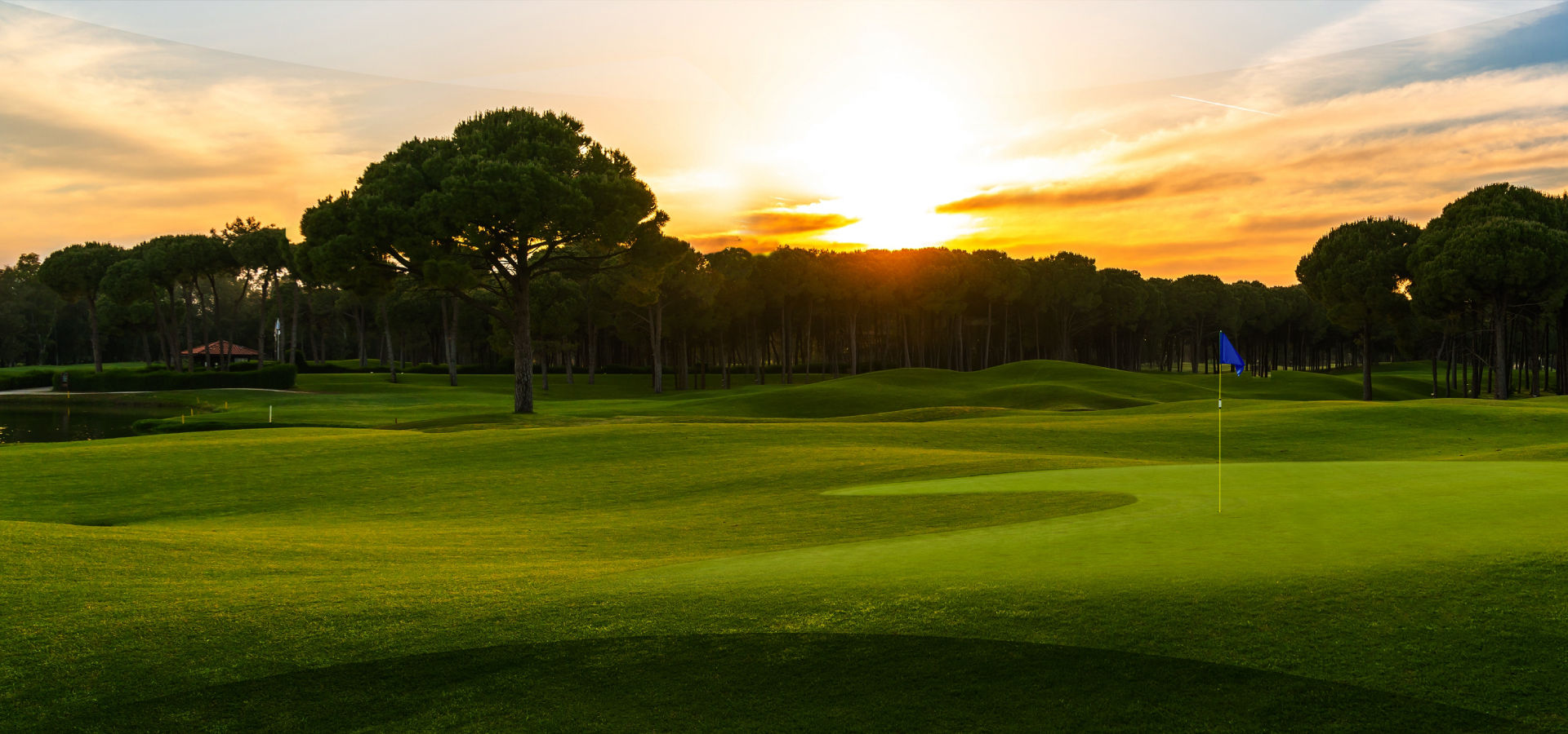 Realistic Golfing Experience with BenQ Golf Simulator Projector