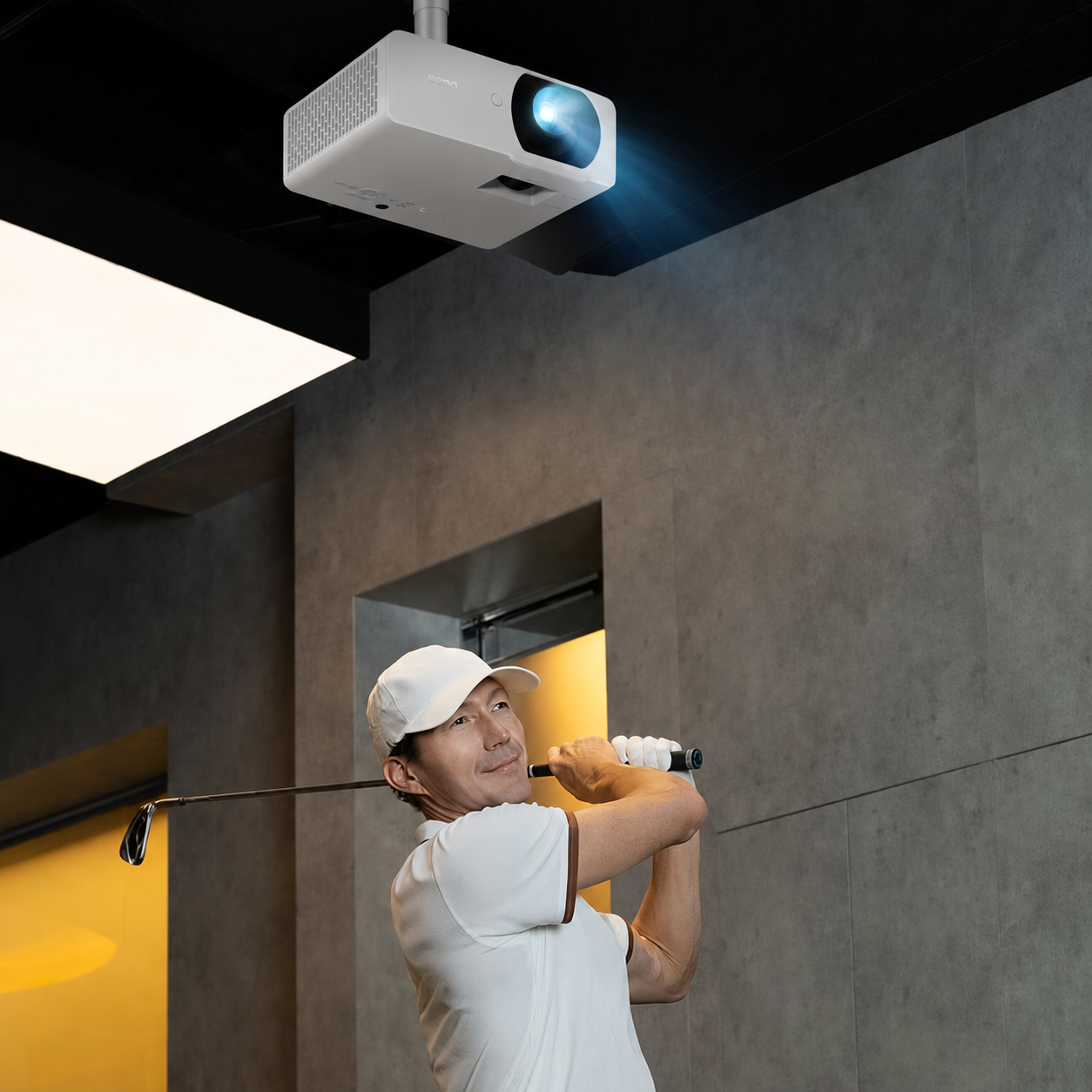 BenQ Ace short-throw golf projector with right 0.69-0.89 ratio for safe swing and reduce shadow