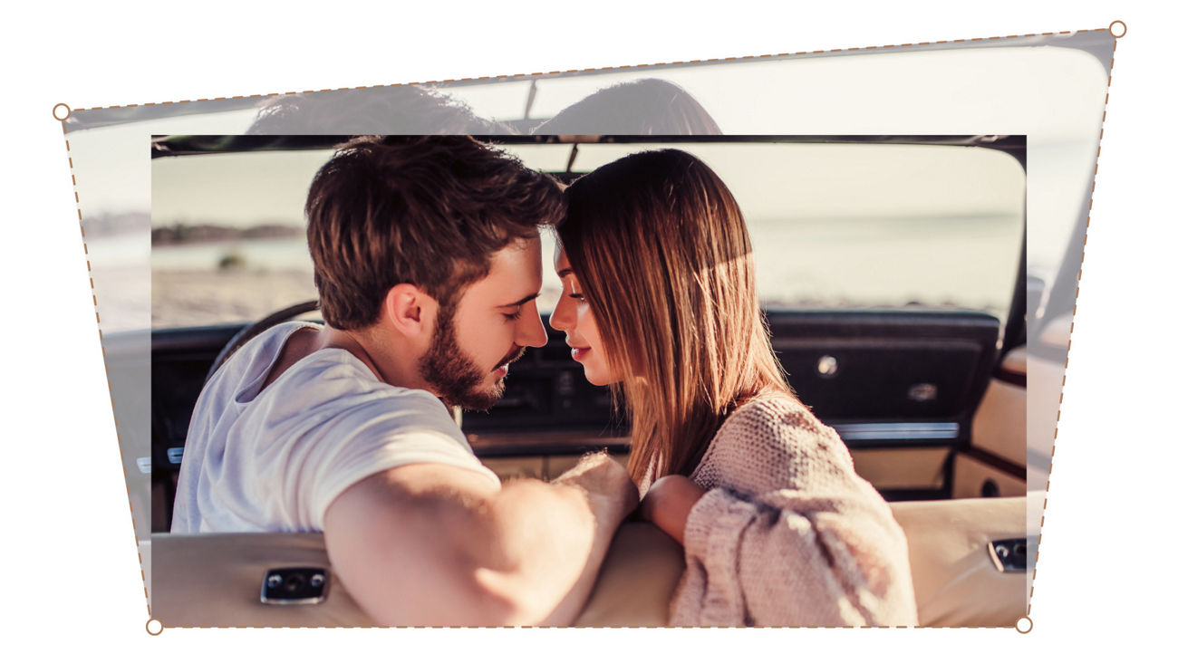 BenQ GV32 portable ceiling projector with smart image adaptation including auto focus and keystone correction