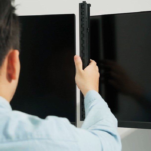 take the benq hb27 shading hood bridge and insert its left hook into the corresponding hole in the left side monitor