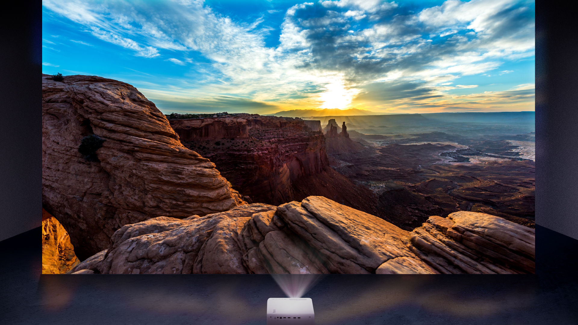 BenQ GP500 Larger-Than-Life, True 4K HDR Pictures