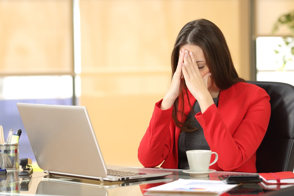 For most people, eye strain is a minor annoyance that may last a few hours after using a digital device. 