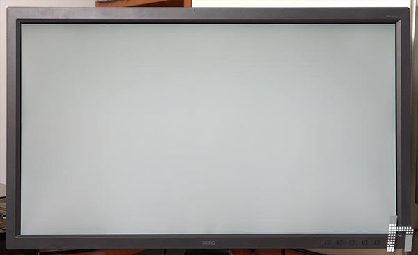 hugo-rodriguez-reviewed-the-best-4k-photography-monitor-sw320-41