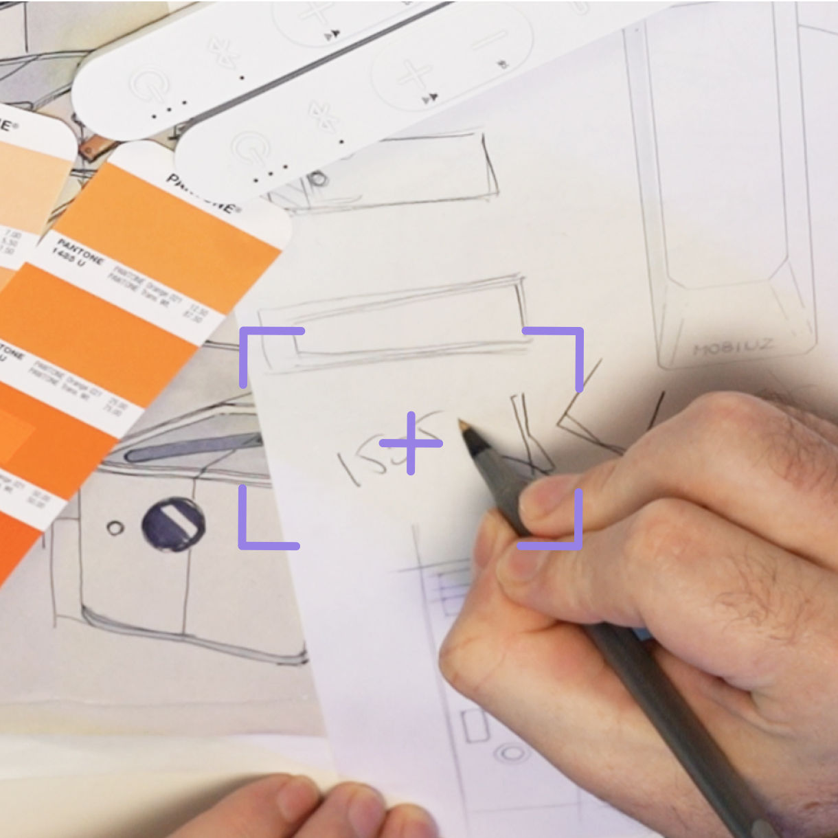 web camera with smart focus function