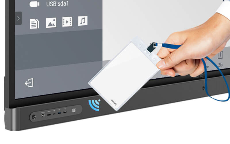 BenQ INY21 NFC Card allows easy, secure access to your personal files. 