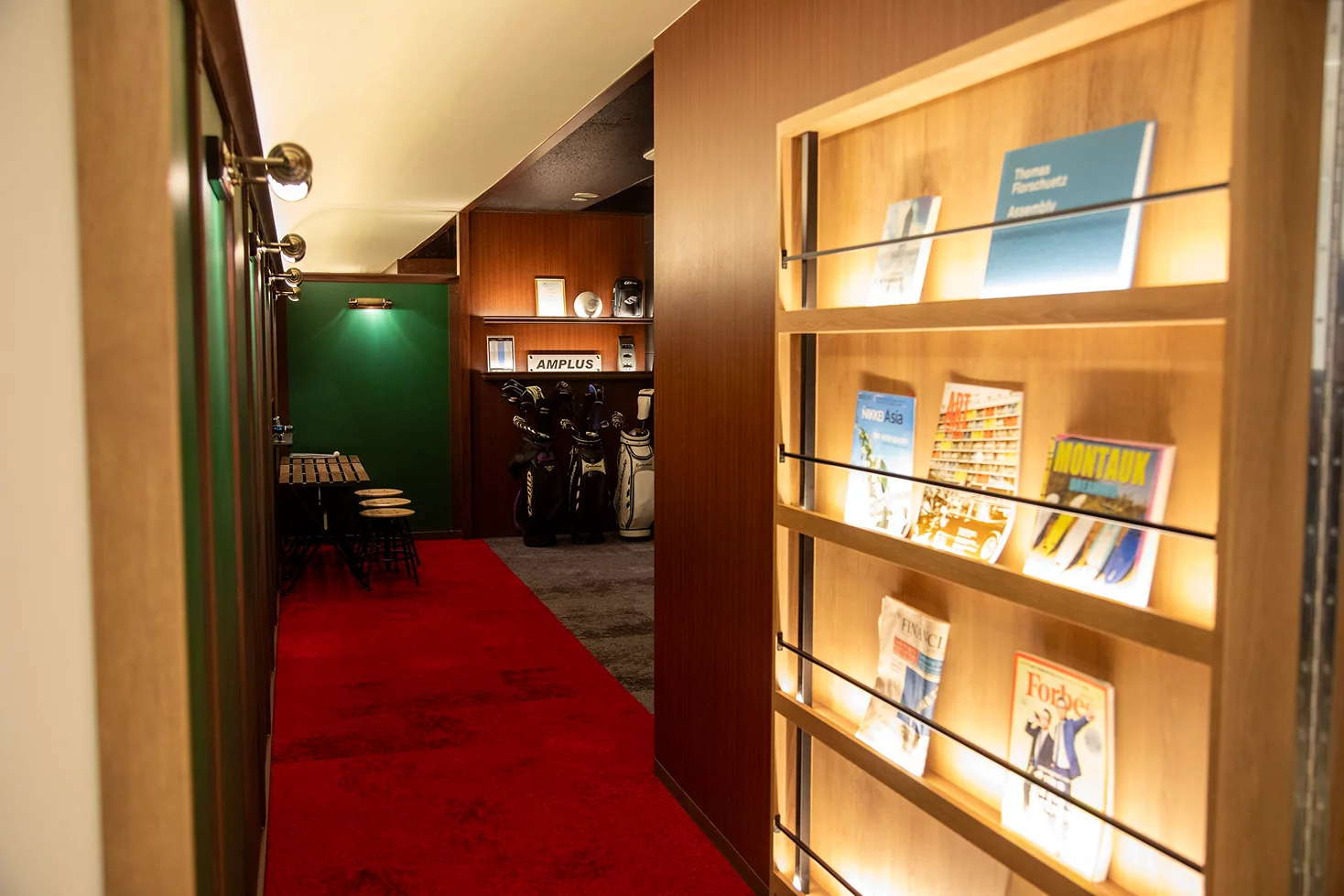 Amplas interactive showroom entrance